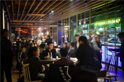 麻辣空間清油火鍋講述餐飲業(yè)“最后一片藍(lán)海”團(tuán)餐