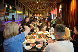 如何開(kāi)一家人氣爆滿的四川火鍋加盟店?